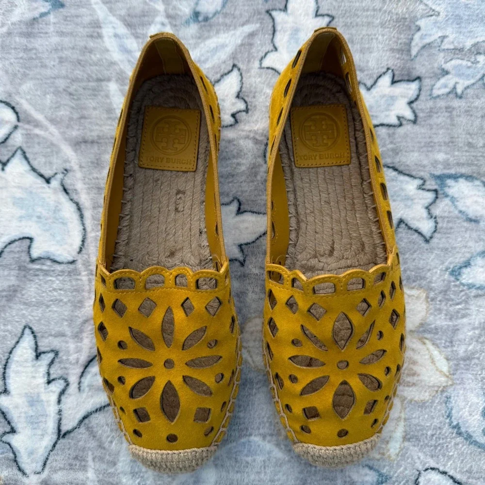 NWOT Tory Burch May Flat Espadrille Womens 6 Yellow Laser Cut Suede‎ SlipOn
